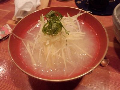 下になんか落ちてるのが気になる・・・.jpg