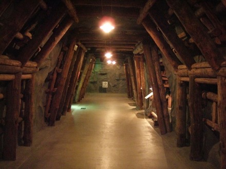 模擬坑道。.JPG