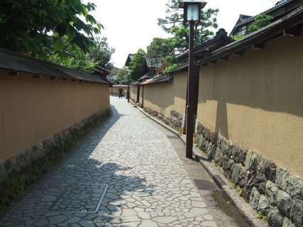 武家屋敷の小道。.JPG