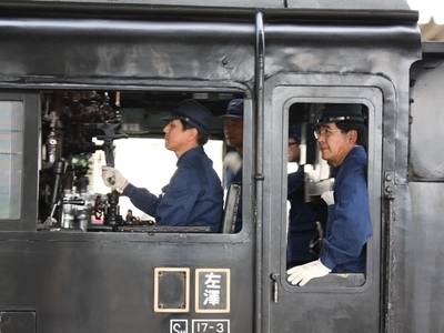 運転士さん、お疲れさまでした。.JPG