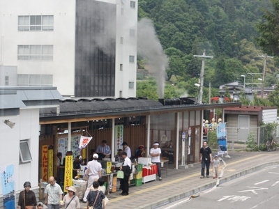 SLにホースが伸びる。.JPG